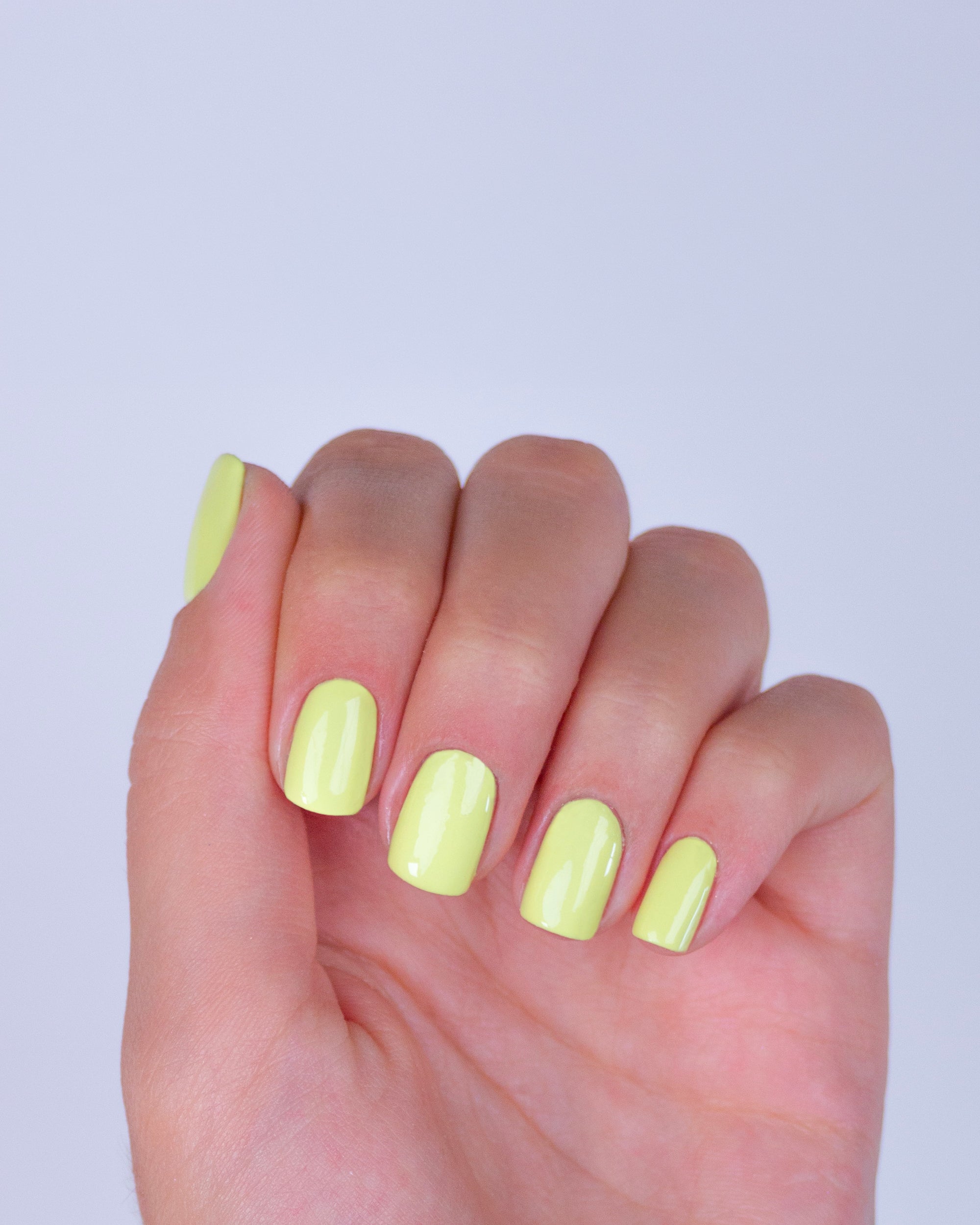 Mesauda Shine N'Wear 006 PIÑA COLADA smalto applicato colore cocktail