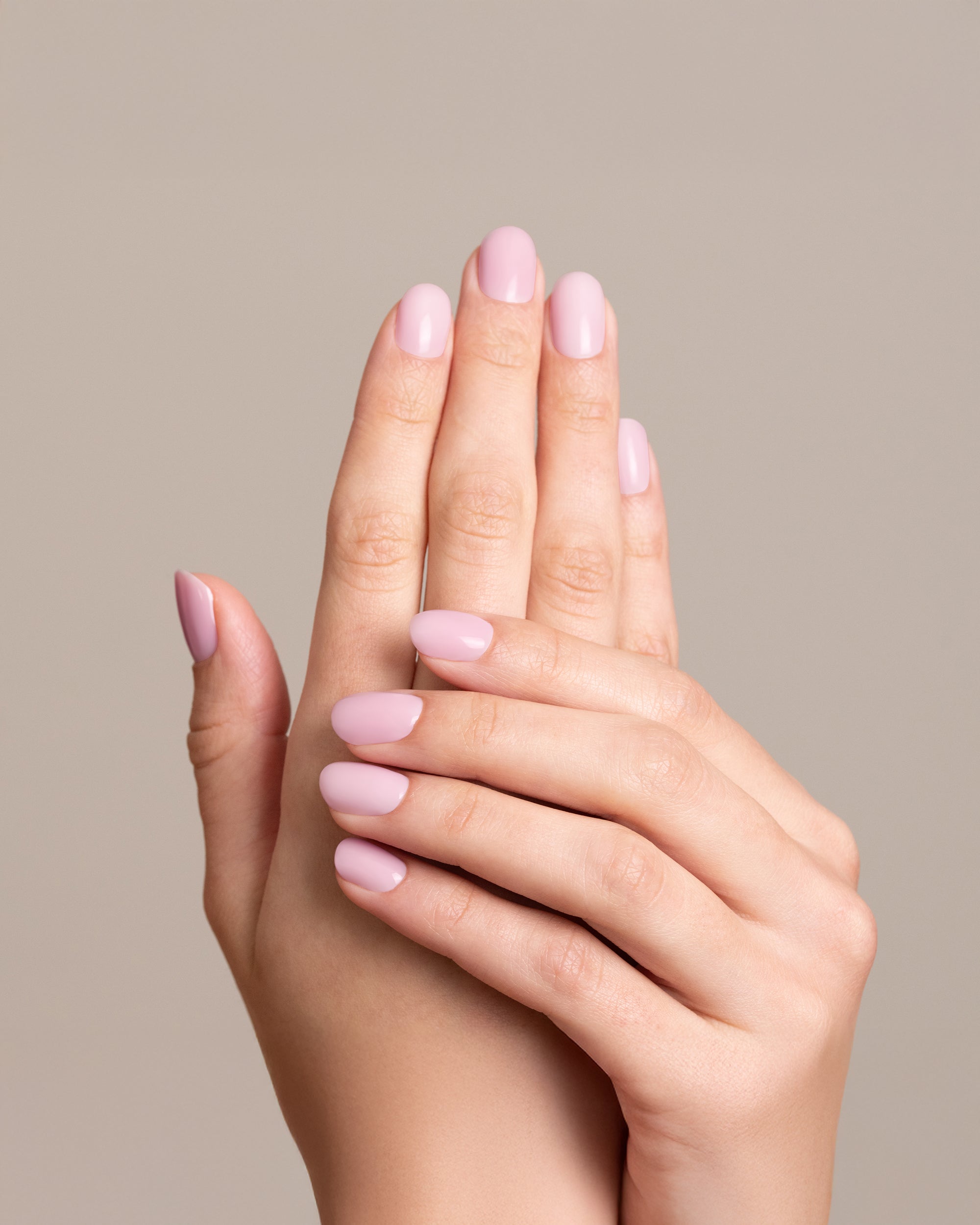 Mesauda Gelegant 201 SLEEPY GIRL smalto semipermanente applicato su unghie mano colore rosa