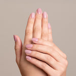 Mesauda Gelegant 205 PURE smalto semipermanente applicato su unghie mano colore rosa