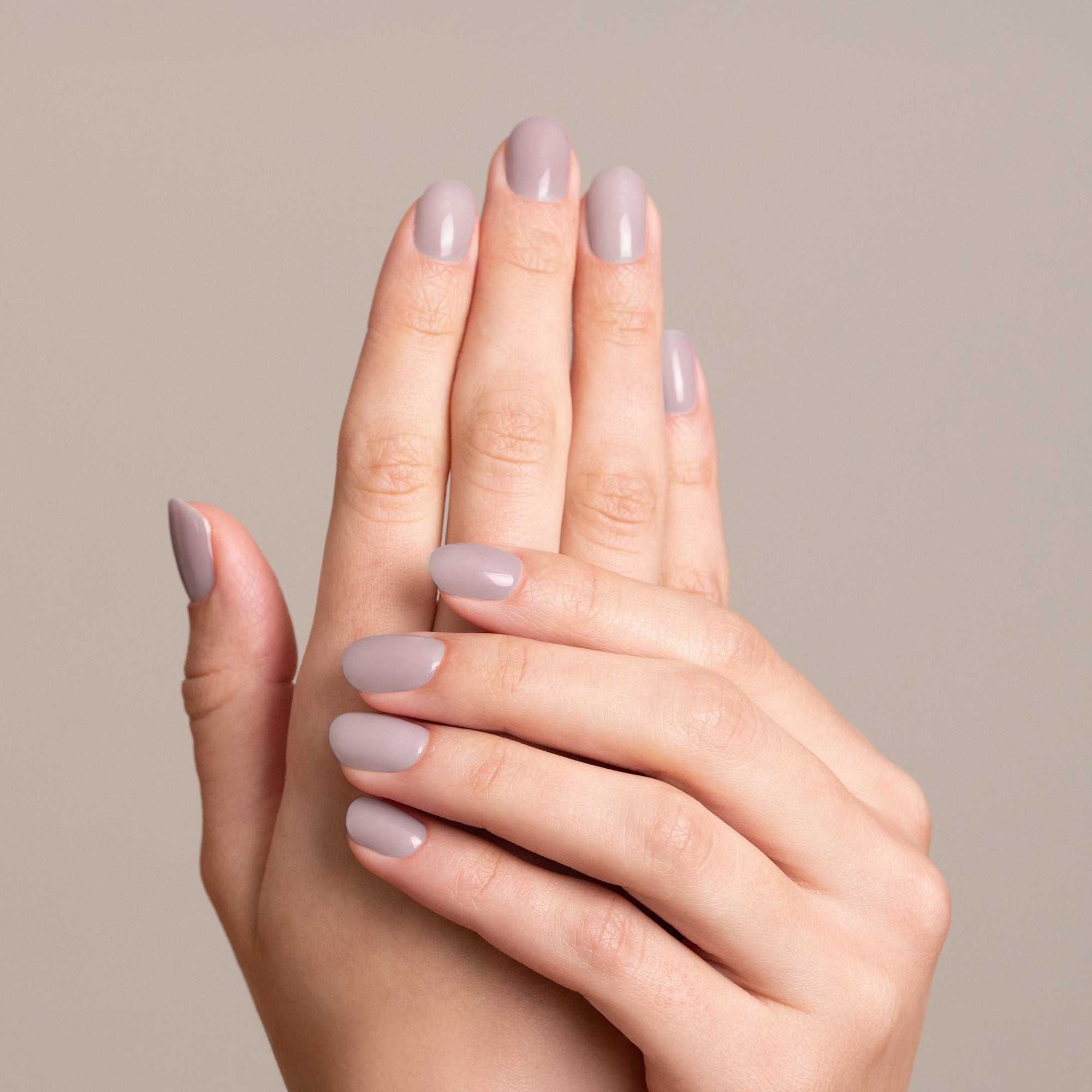 Mesauda Gelegant 302 CASHMERE smalto semipermanente applicato su unghie mano colore rosa antico