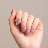 Mesauda Gelegant 311 MISS INDIPENDENT smalto semipermanente applicato su unghie mano colore rosa antico