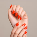 Mesauda Gelegant 506 SPRITZ smalto semipermanente applicato su unghie mano colore arancione