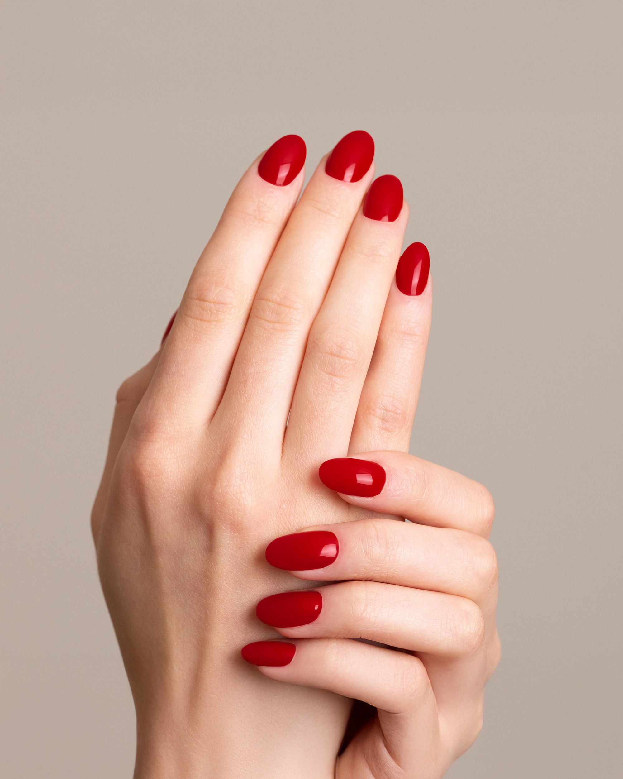 Mesauda Gelegant 514 SWEET FANTASY smalto semipermanente applicato su unghie mano colore rosso