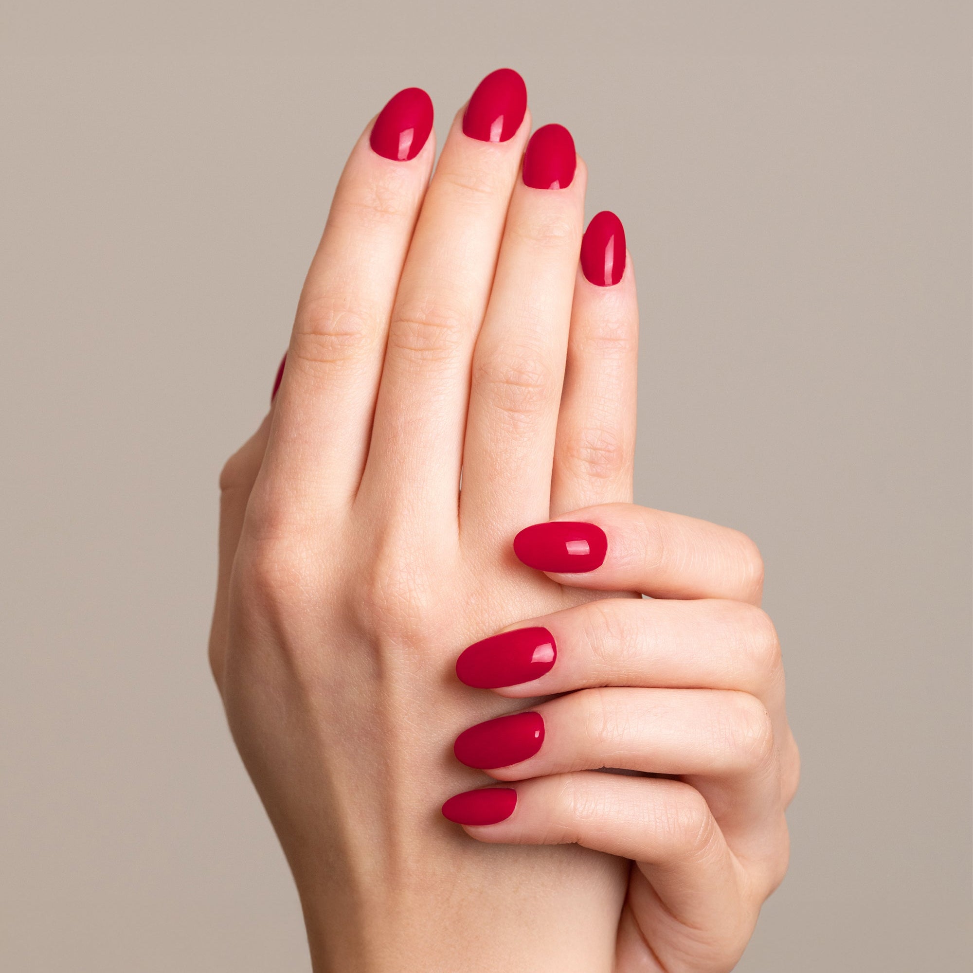 Mesauda Gelegant 603 FIL ROUGE smalto semipermanente applicato su unghie mano colore rosso