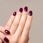 Mesauda Gelegant 615 ROUGE NOIR smalto semipermanente applicato su unghie mano colore rosso