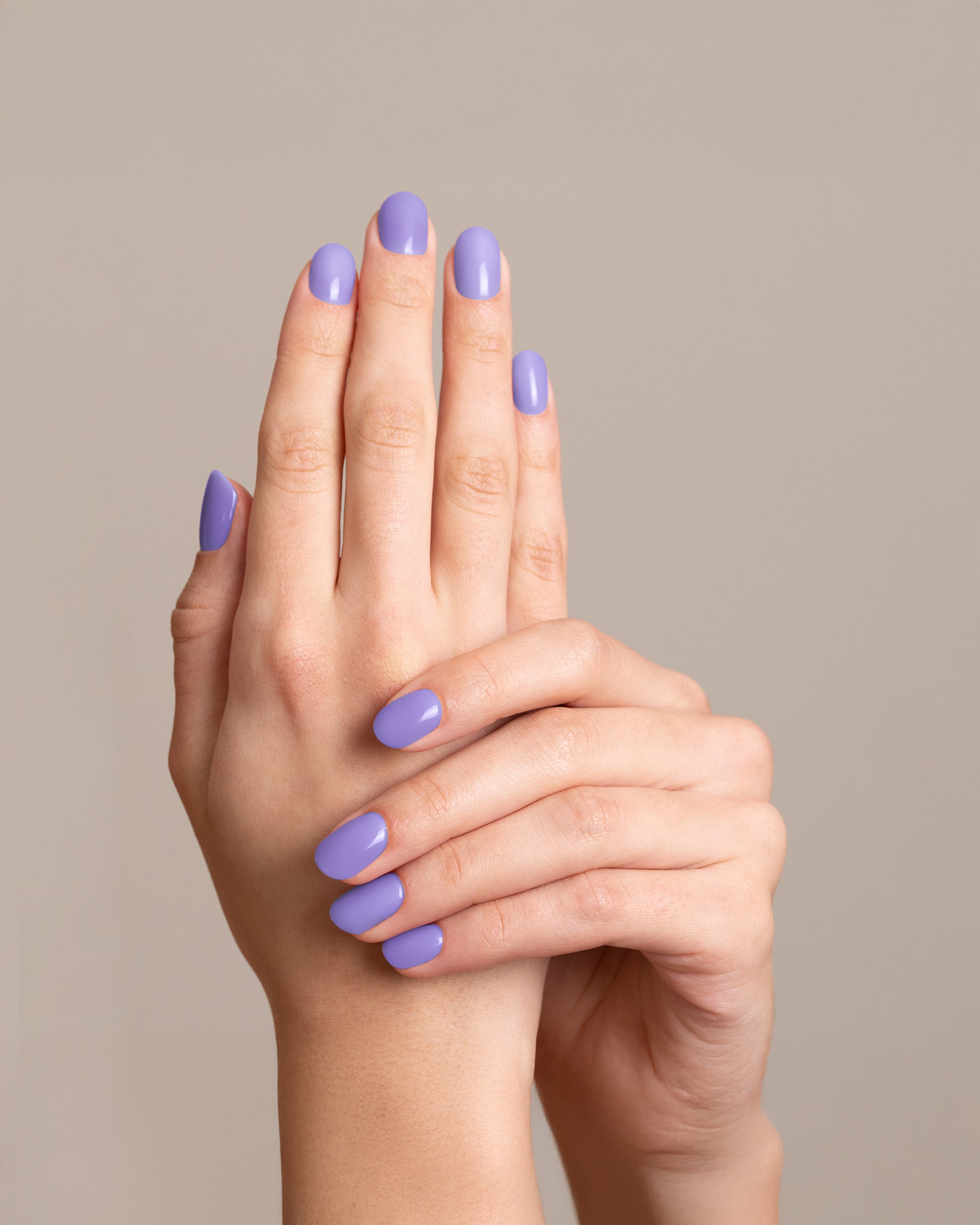 Mesauda Gelegant 703 LAVANDER smalto semipermanente applicato su unghie mano colore lavanda